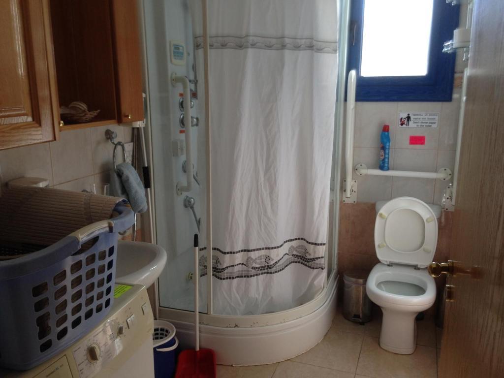 Astrofegia Beachfront Villa Помос Номер фото
