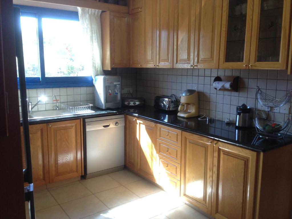 Astrofegia Beachfront Villa Помос Номер фото