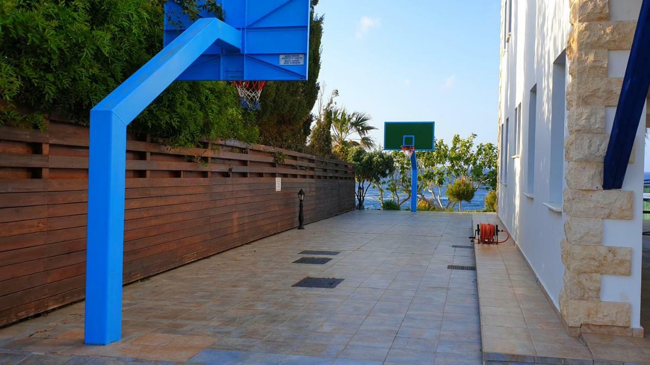 Astrofegia Beachfront Villa Помос Экстерьер фото